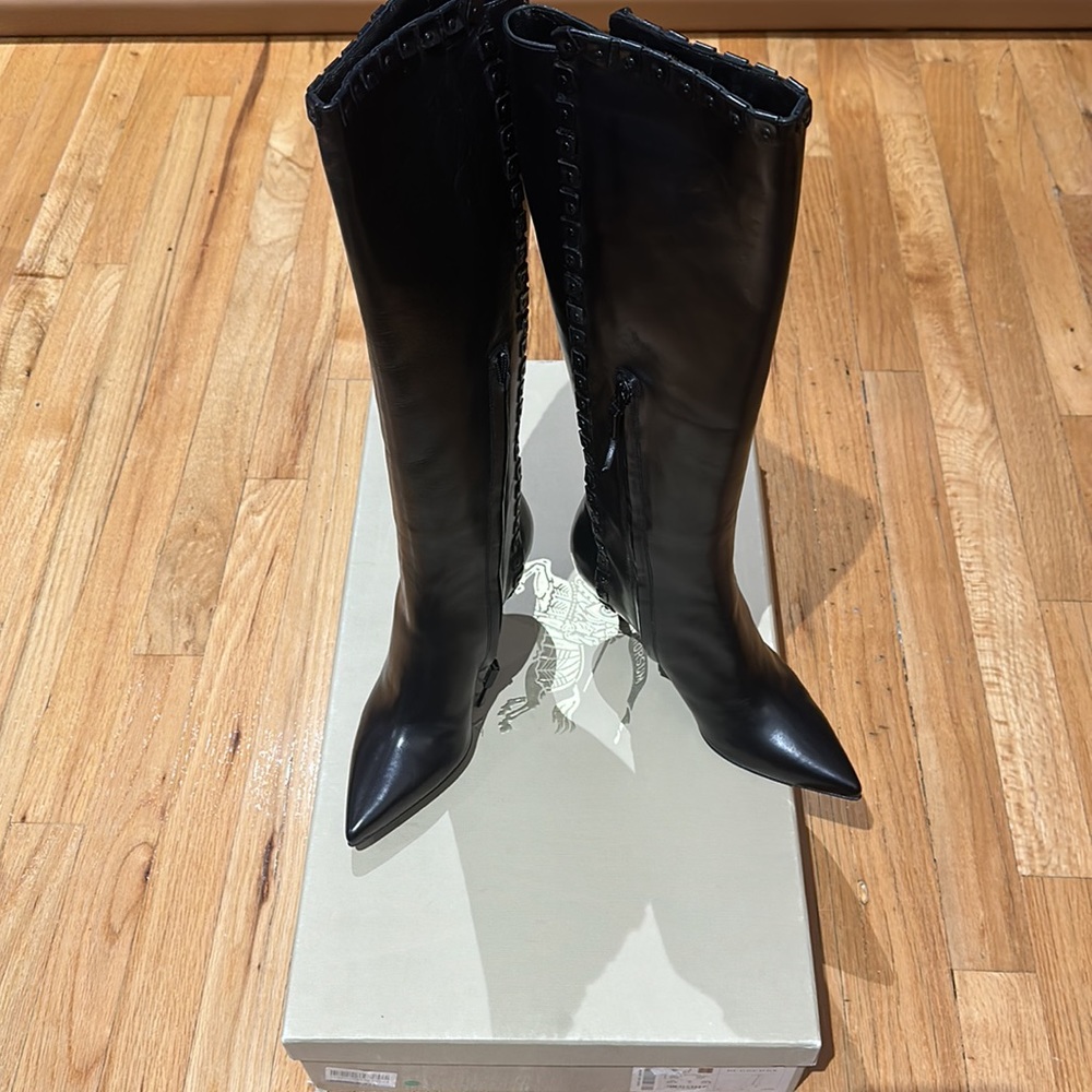 Burberry Black Womens Knee High Zipper Boots Sz 7 New with Box - Picture 3 of 10